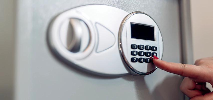 Jewelry Safe Cracking in Castro Valley, California